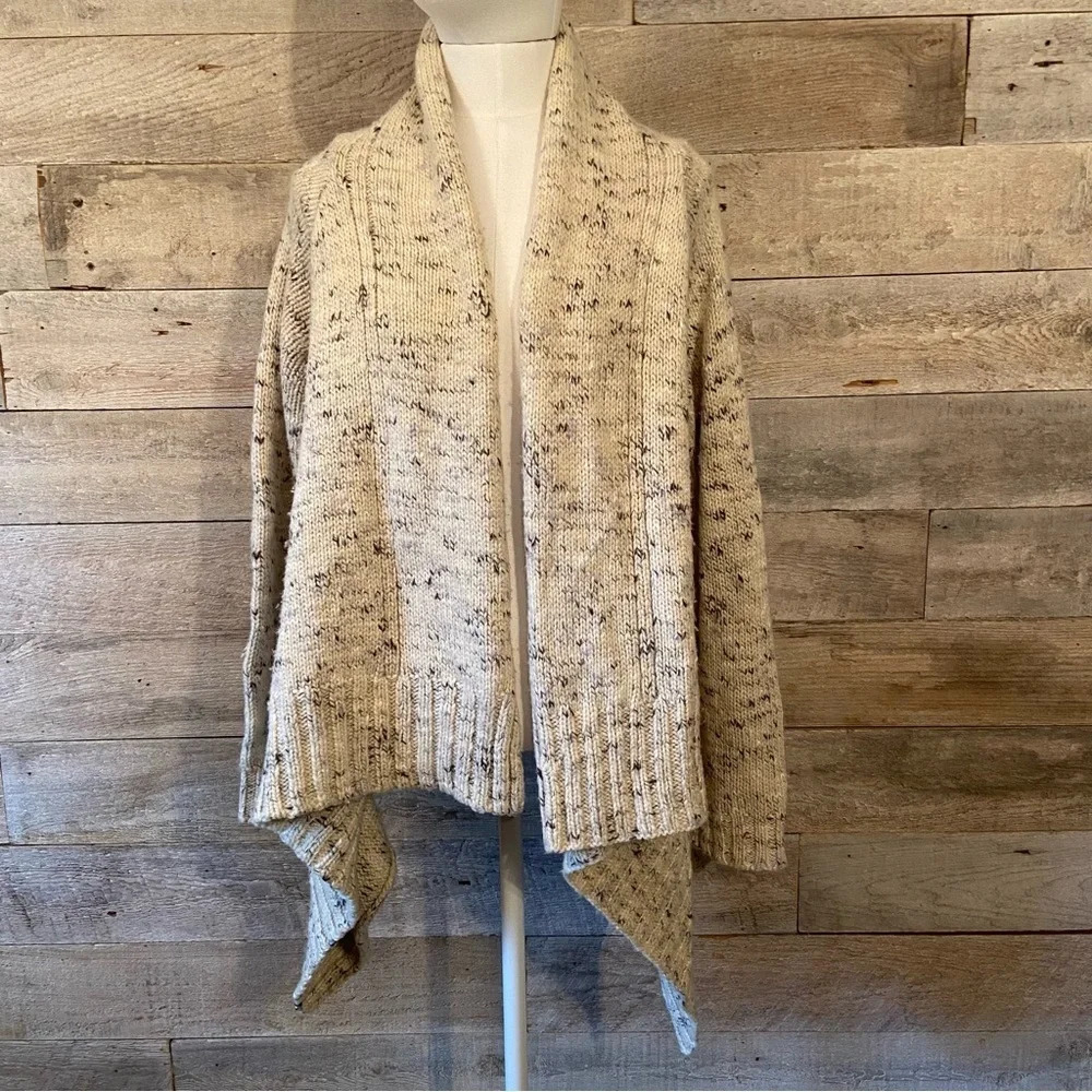 H&M women's oatmeal coloured open cardigan sweater in size medium